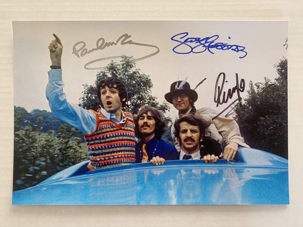 The Beatles band signed autographed 8×12 photo Paul McCartney George Harrison Ringo Starr autographs photograph Prime Autographs - Top Celebrity Signatures Celebrity Signatures