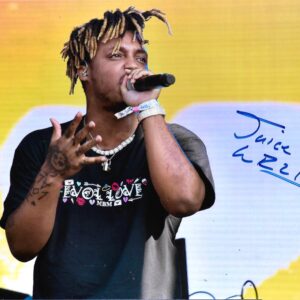 Juice Wrld signed autographed 8×12 inch photo + COA Prime Autographs - Top Celebrity Signatures Celebrity Signatures